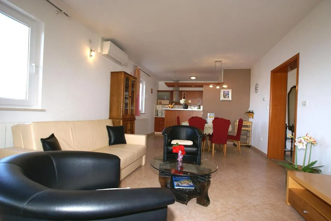 Apartment Andrina Vantacici 0*,